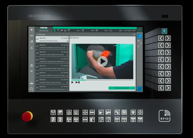 Operator using MaintenanceAssist on GESTICA lite