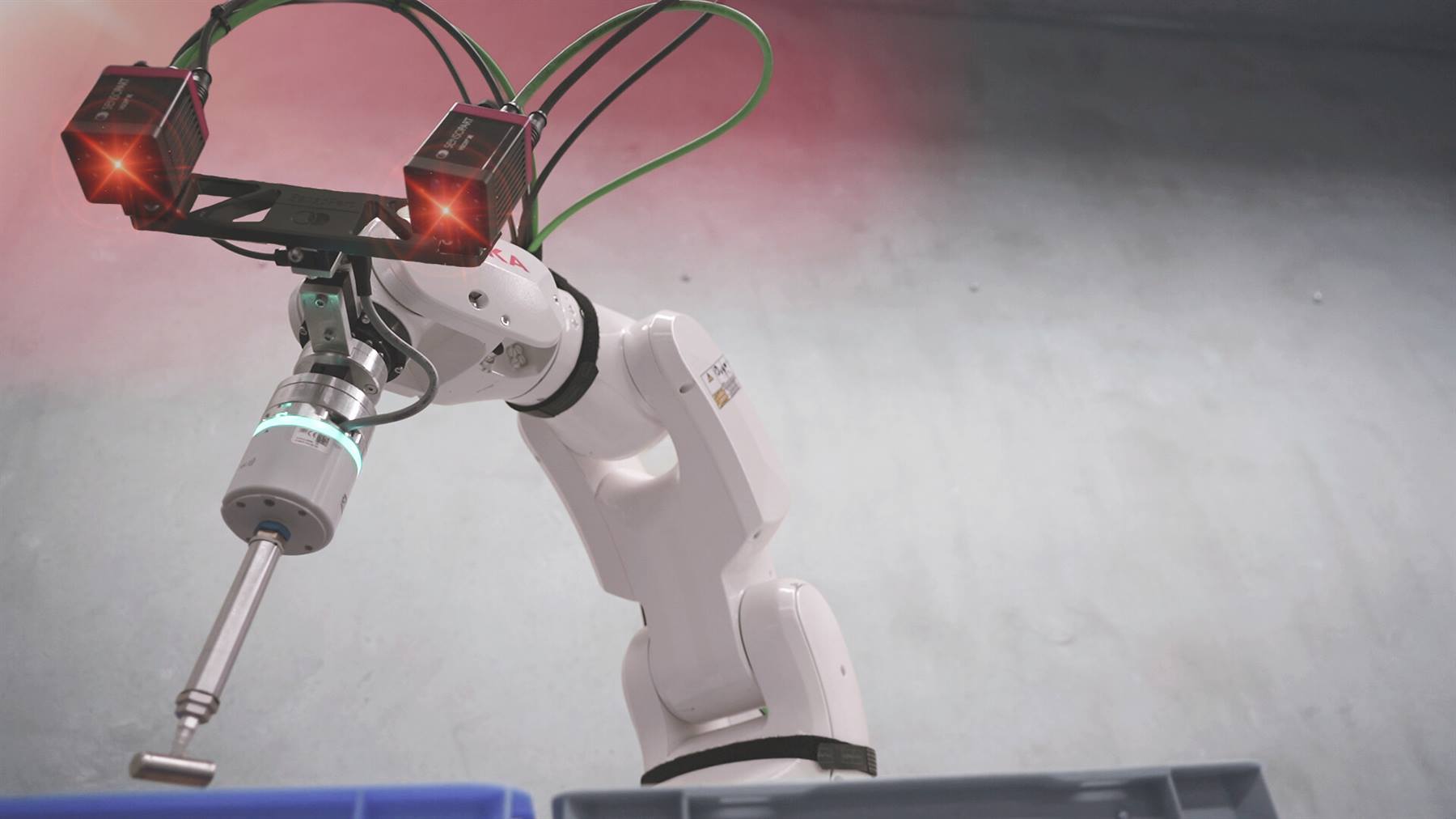 3D handling system locating challenging components in bulk for robotic bin picking