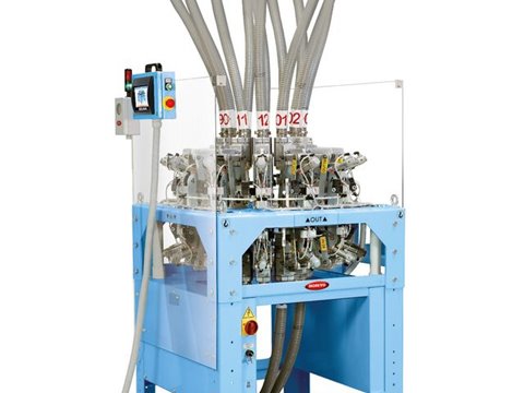 Moretto Dolphin automatic manifold with conveying hoses connected